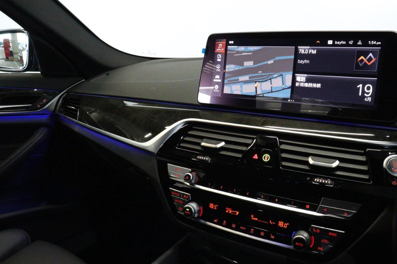 520d xDrive Sedan RHD