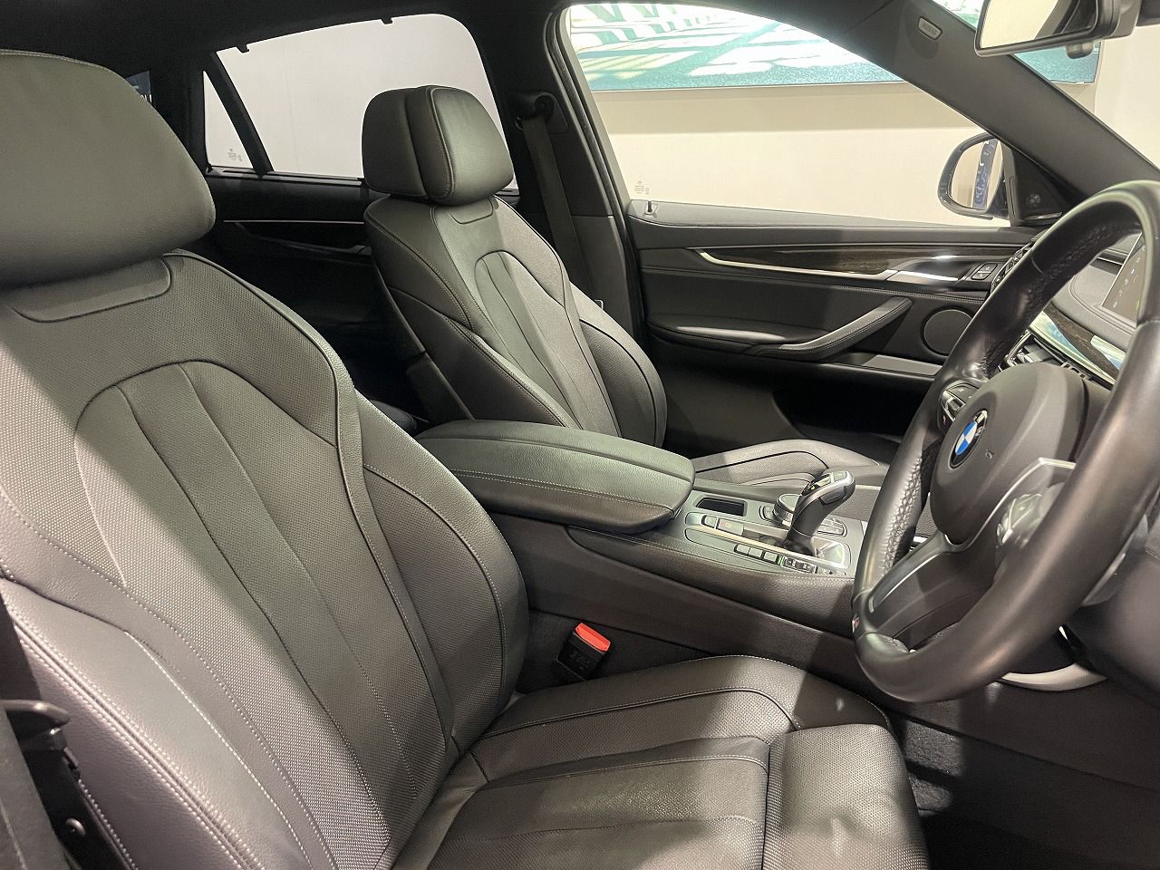 X6 XDRIVE 50I RHD