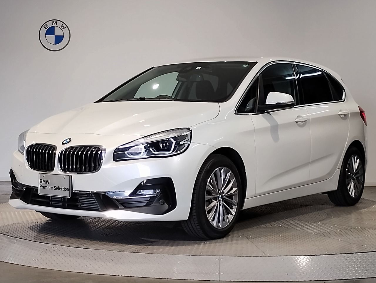 218d Active Tourer Luxury