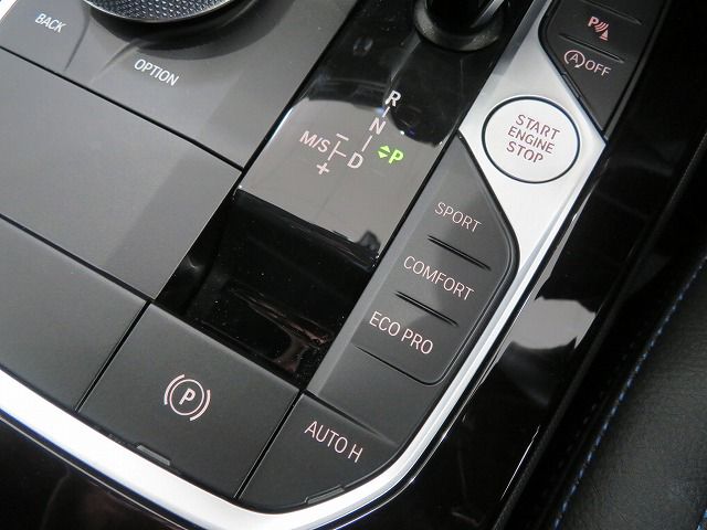 F40 118d Sports Hatch 5-door B47 2.0d
