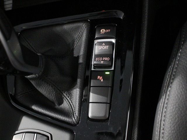 X1 sDrive18i RHD