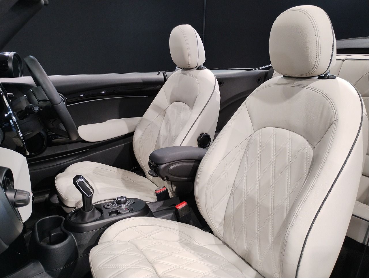 MINI Cooper S Convertible RHD