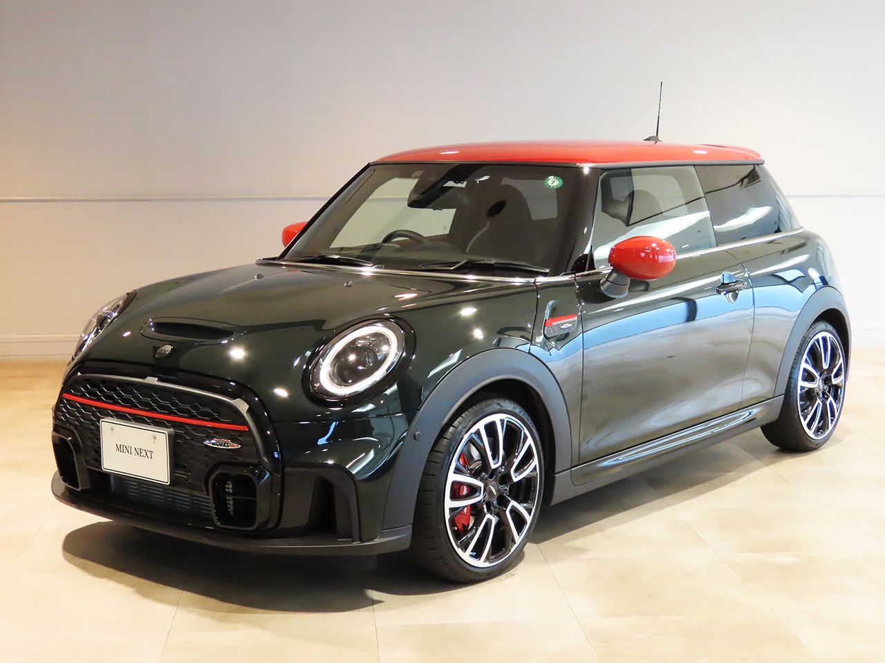 THE MINI JOHN COOPER WORKS.
