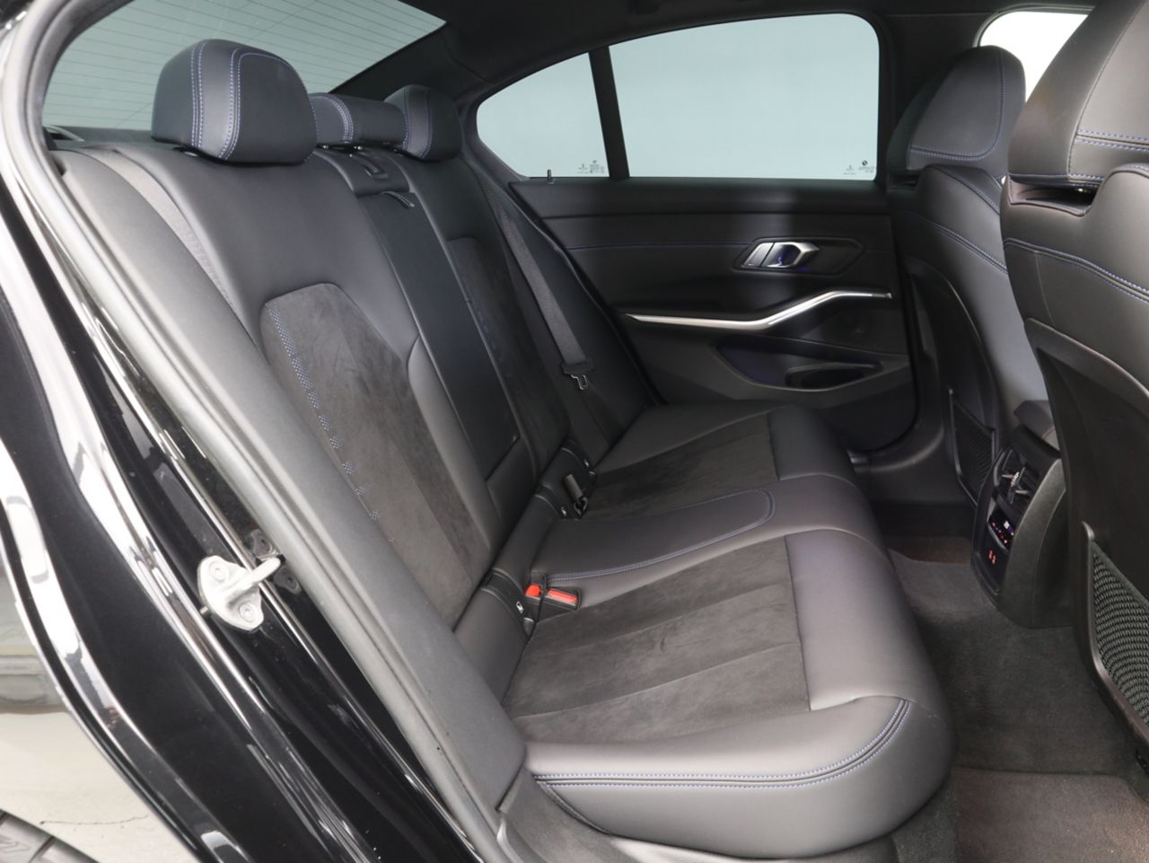 G20 320i Saloon RHD MX