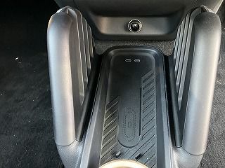 J01 MINI Cooper SE