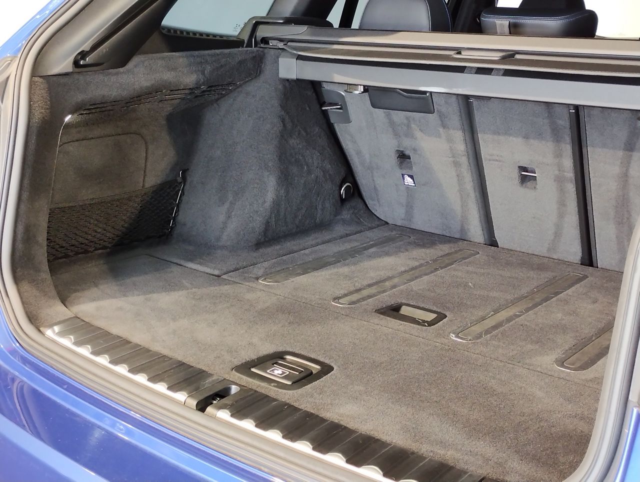 G21 320i RHD