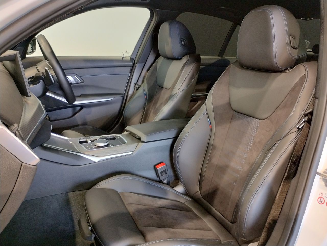 320d xDrive Berline RHD