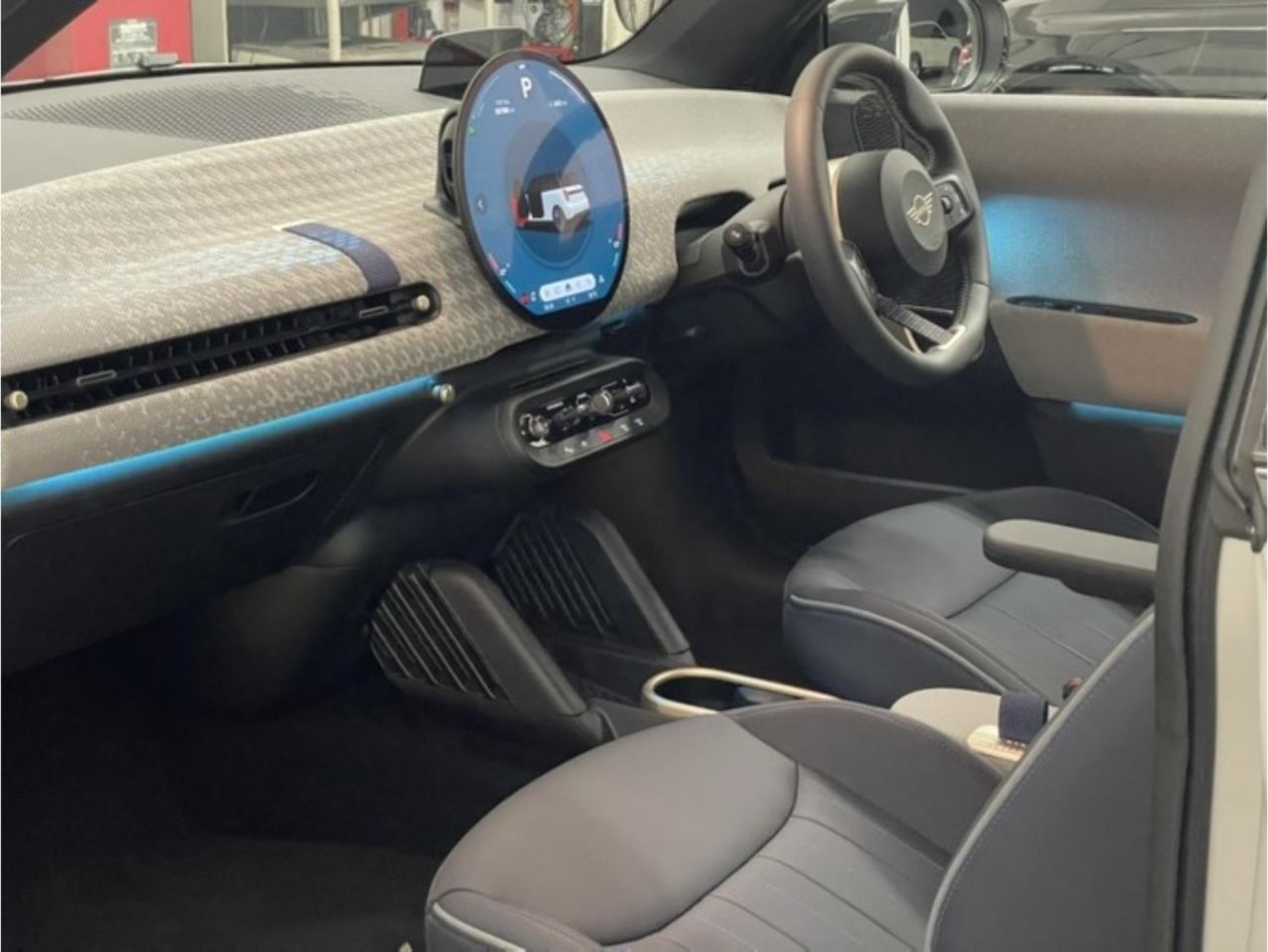 J01 MINI Cooper SE