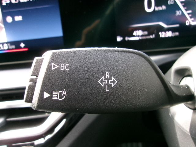 320d xDrive Berline RHD