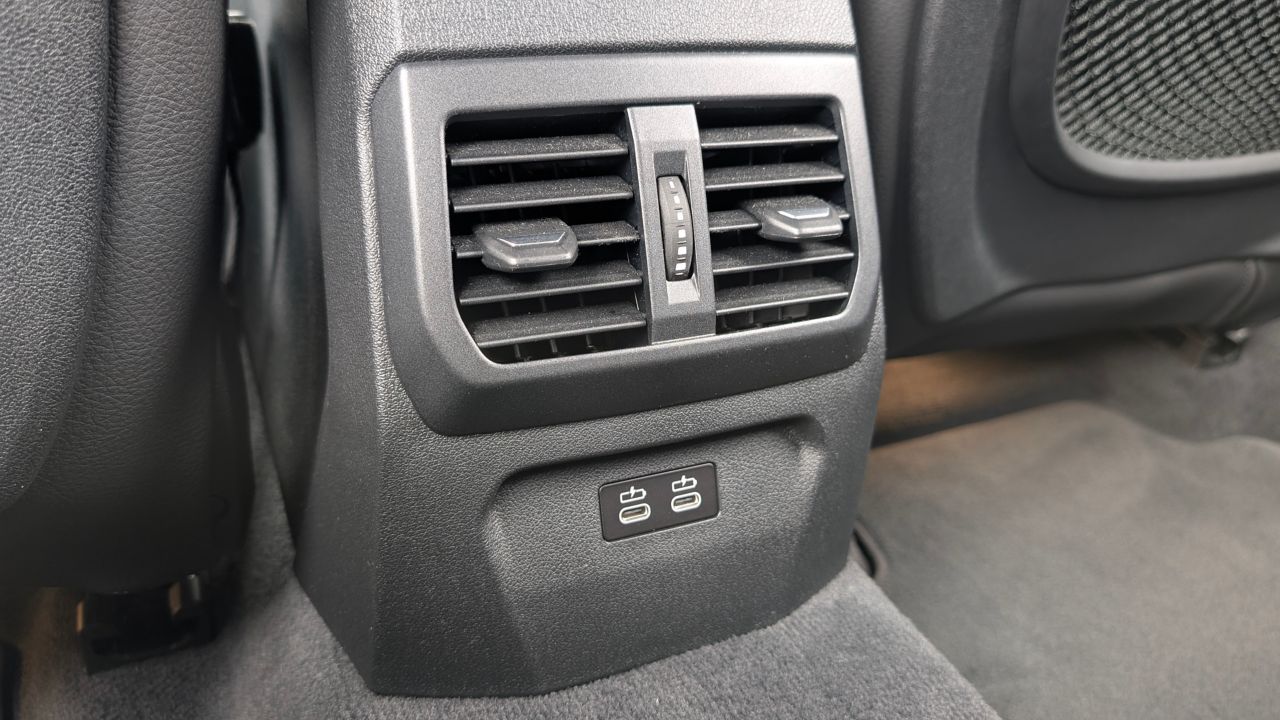 F40 118d Sports Hatch 5-door B47 2.0d