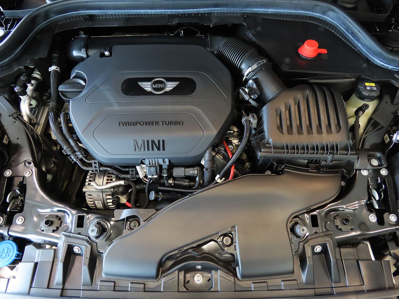 F55 COOPER D (AT)