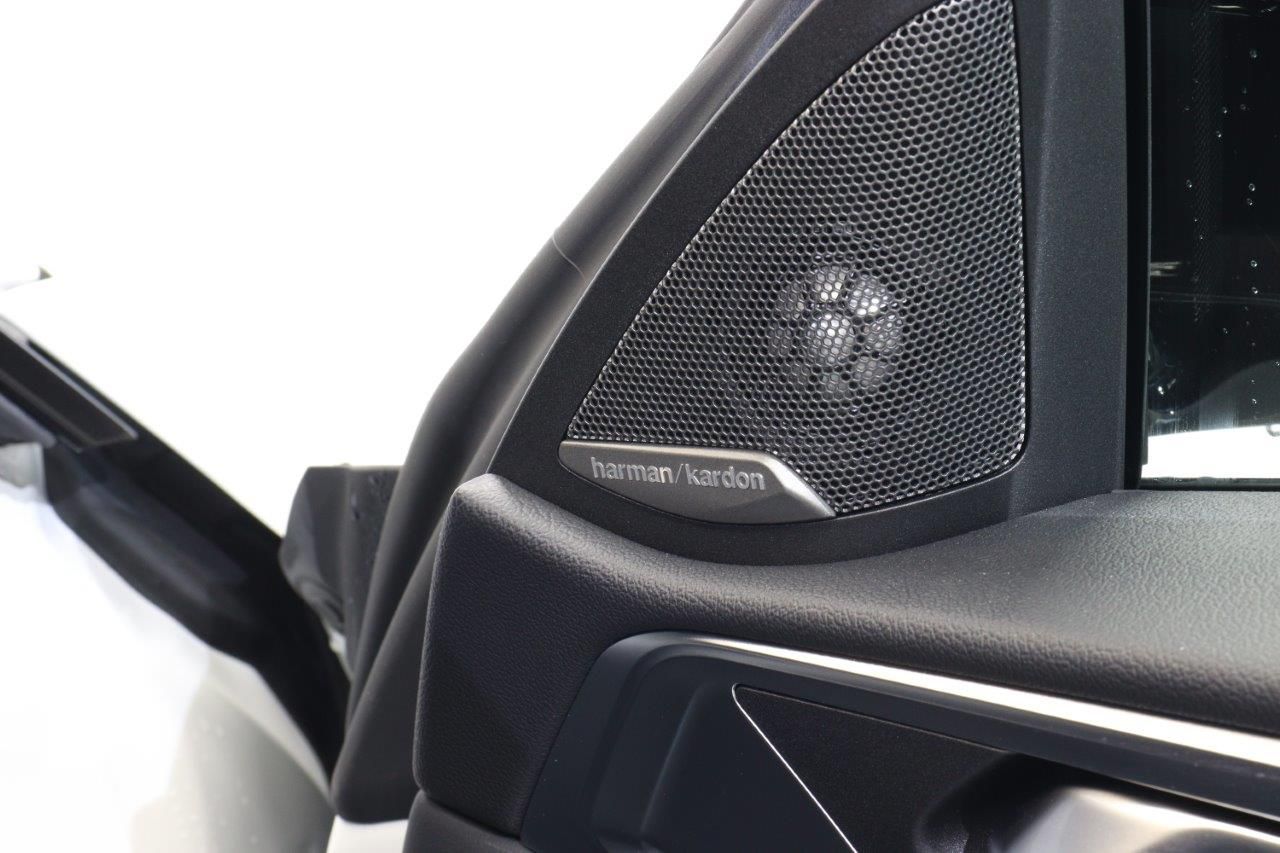 G83 M4 Competition M xDrive Competition RHD