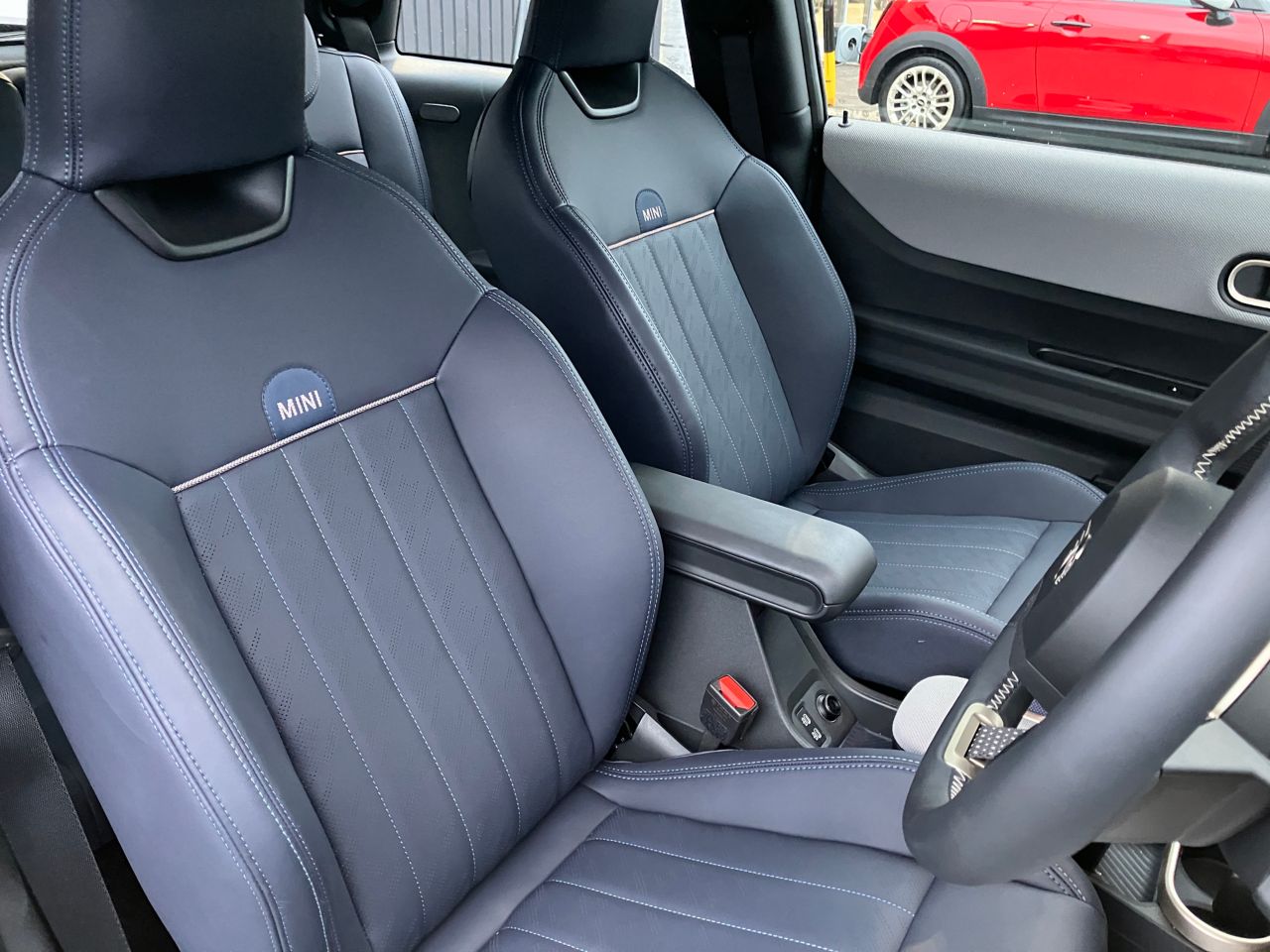 F66 MINI Cooper C 3Dr