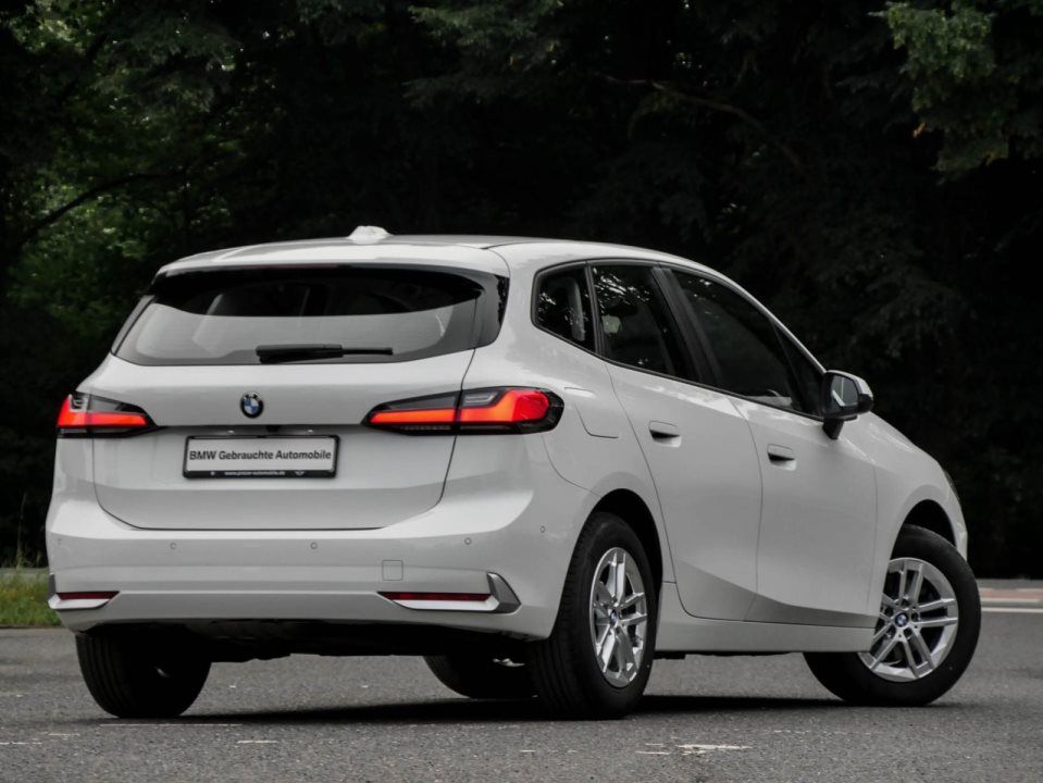 BMW 218