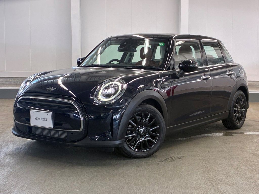 MINI COOPER D 5 DOOR.