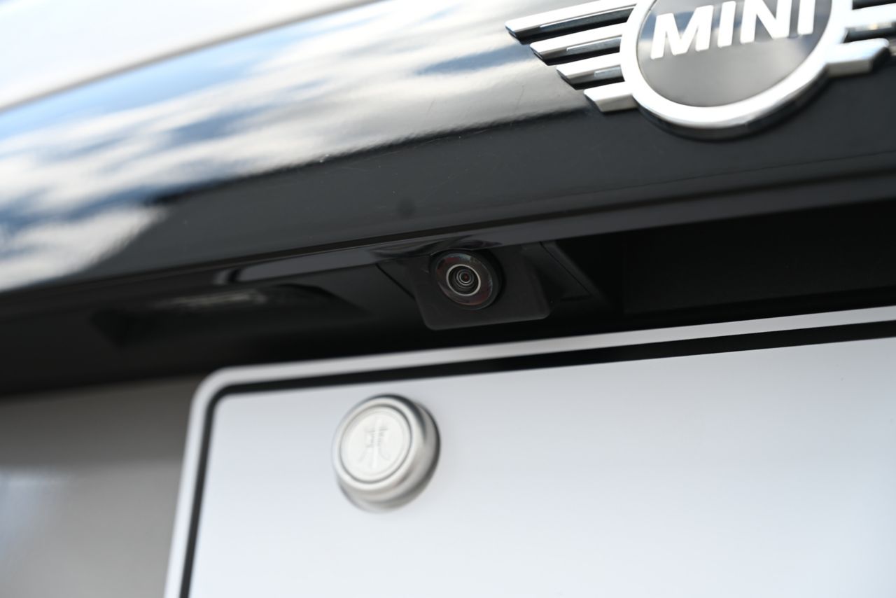 MINI Cooper F56 RHD