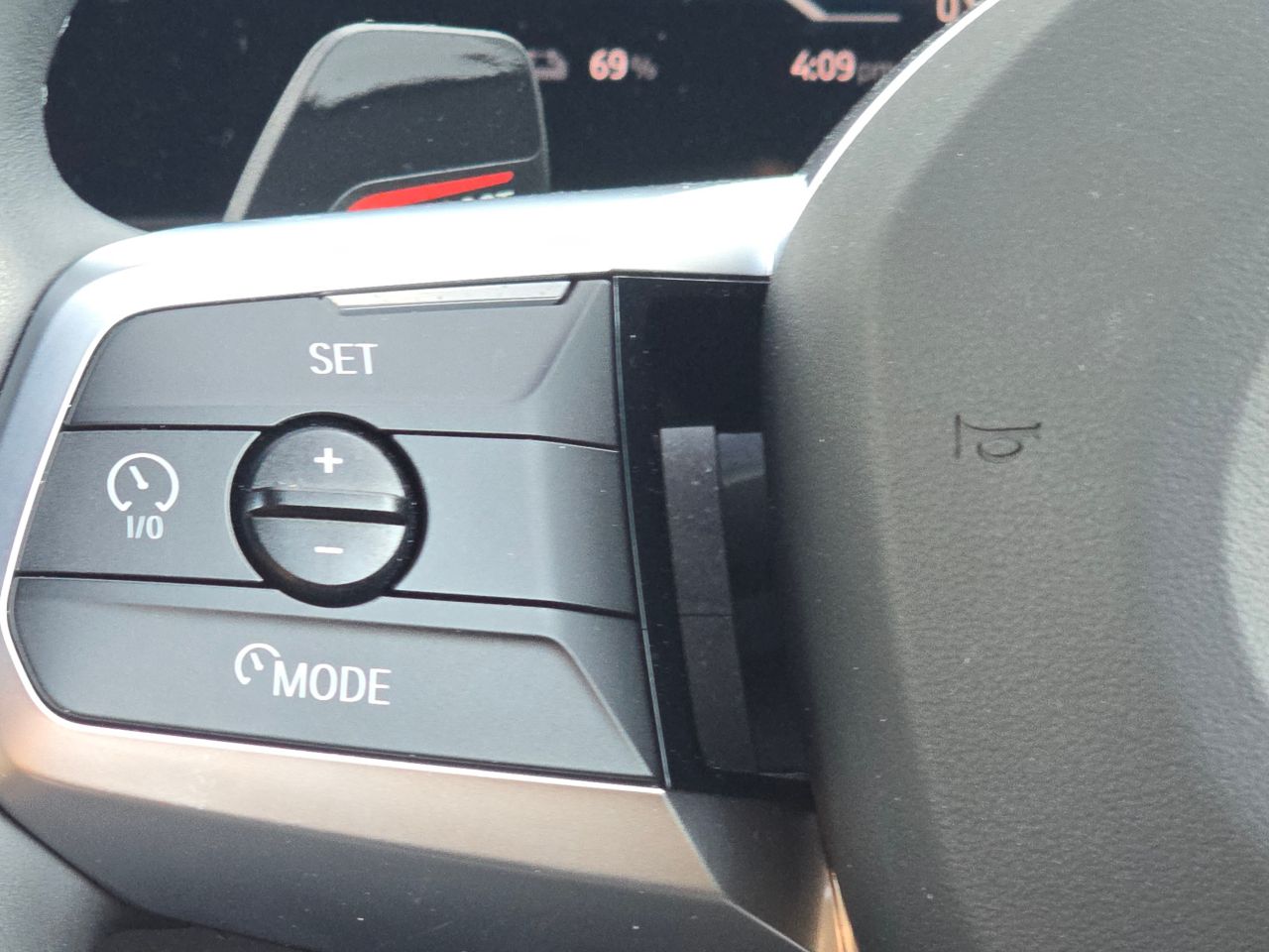 U11 iX1 xDrive30
