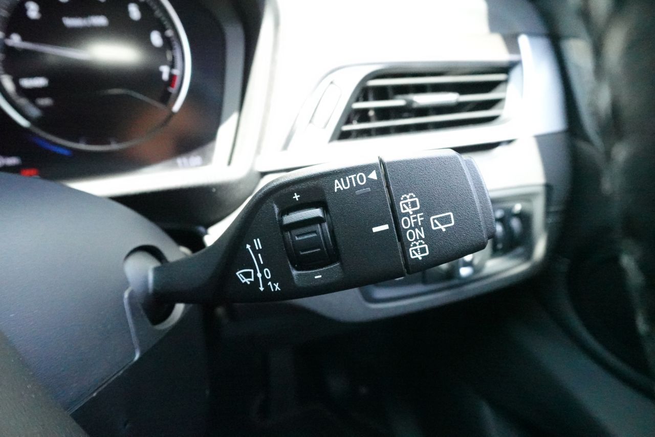 X1 sDrive18i RHD