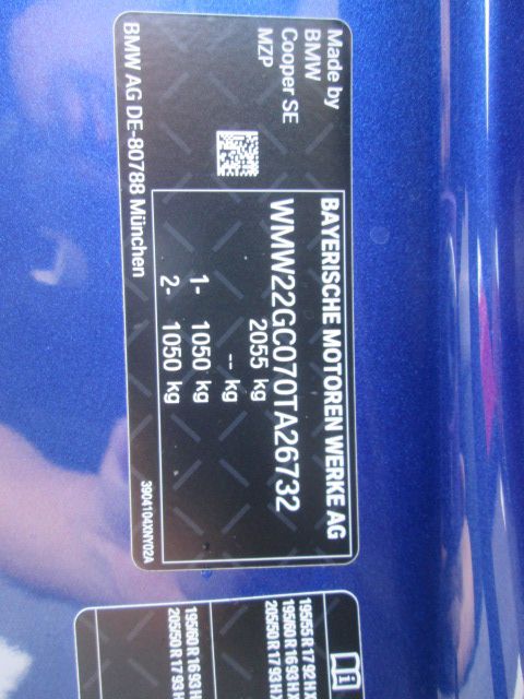 J01 MINI Cooper SE