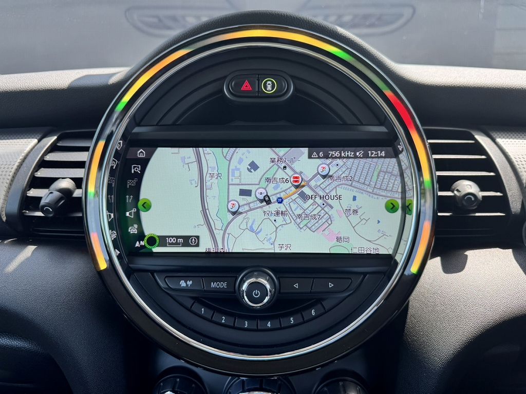 F56 COOPER D (AT)
