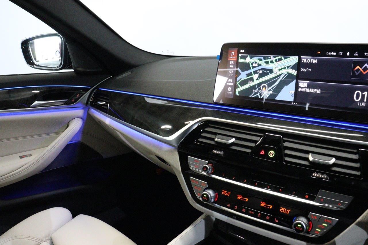 520d xDrive Sedan RHD