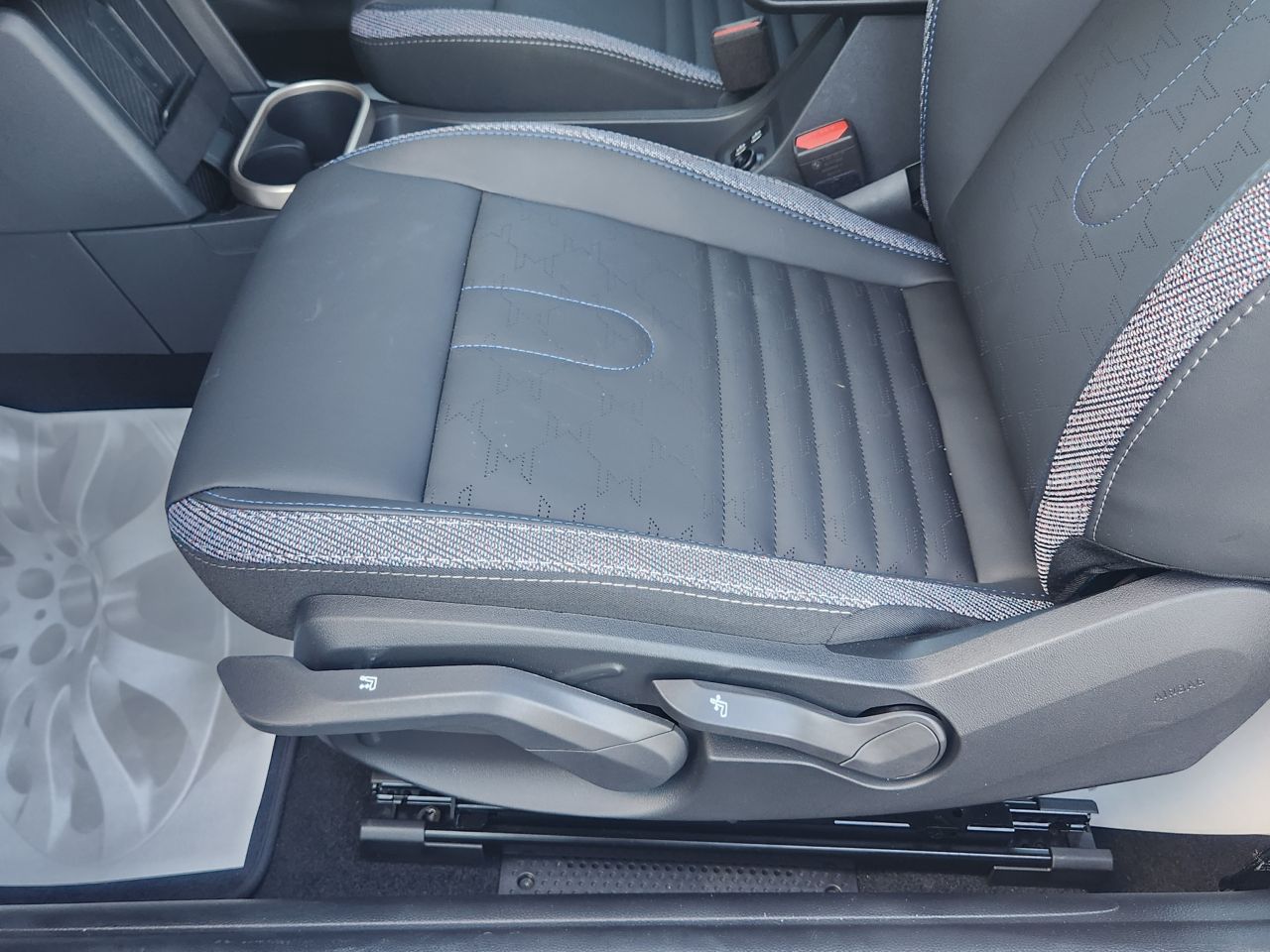 F66 MINI Cooper C 3Dr