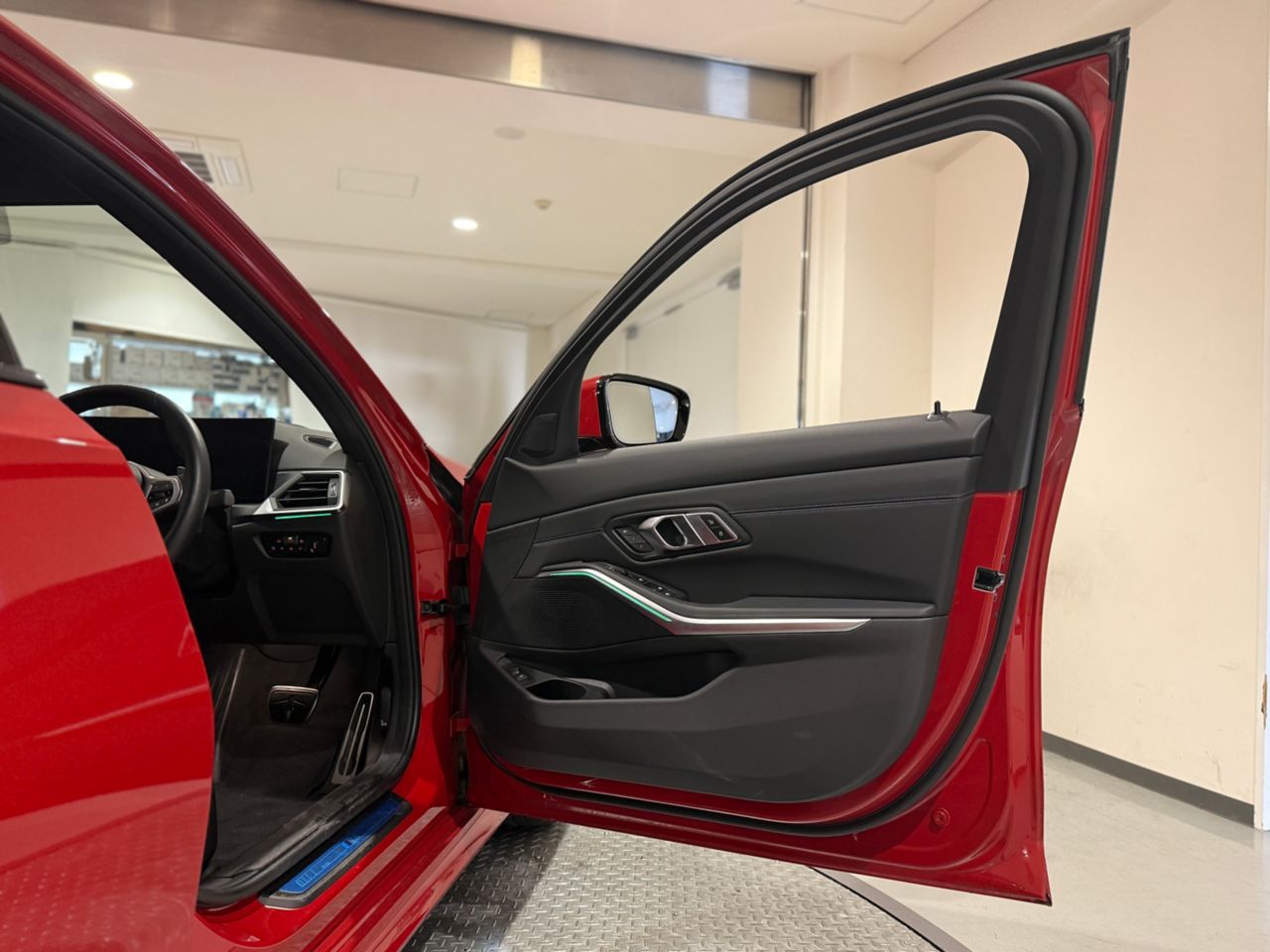 320d xDrive Berline RHD