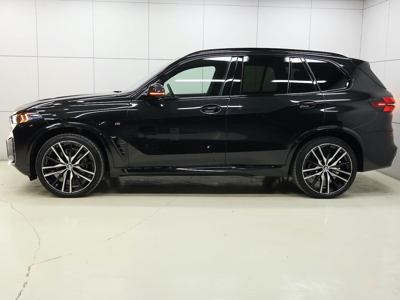 X5 xDrive40d RHD