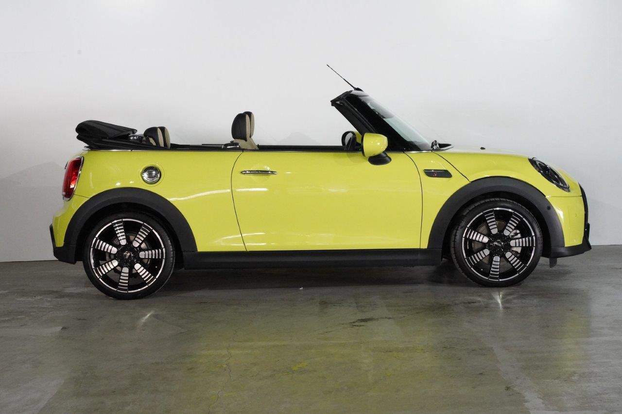 MINI Cooper S Convertible RHD