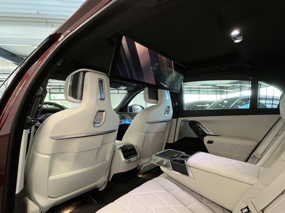 BMW 760