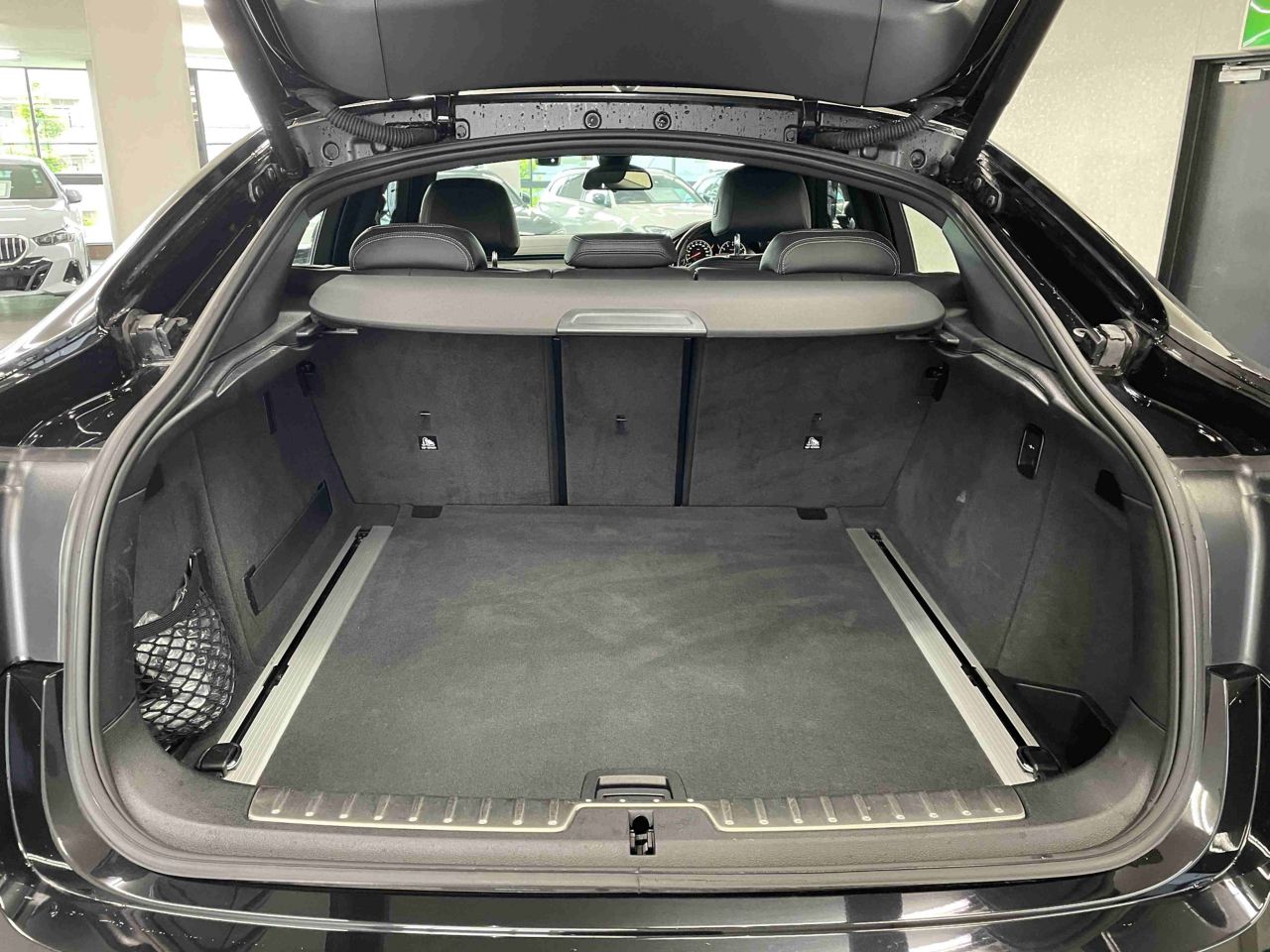 X6M RHD