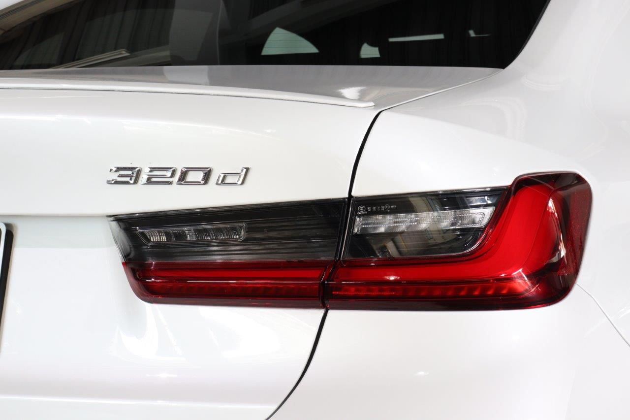 320d xDrive Berline RHD