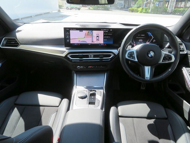 320d xDrive Berline RHD