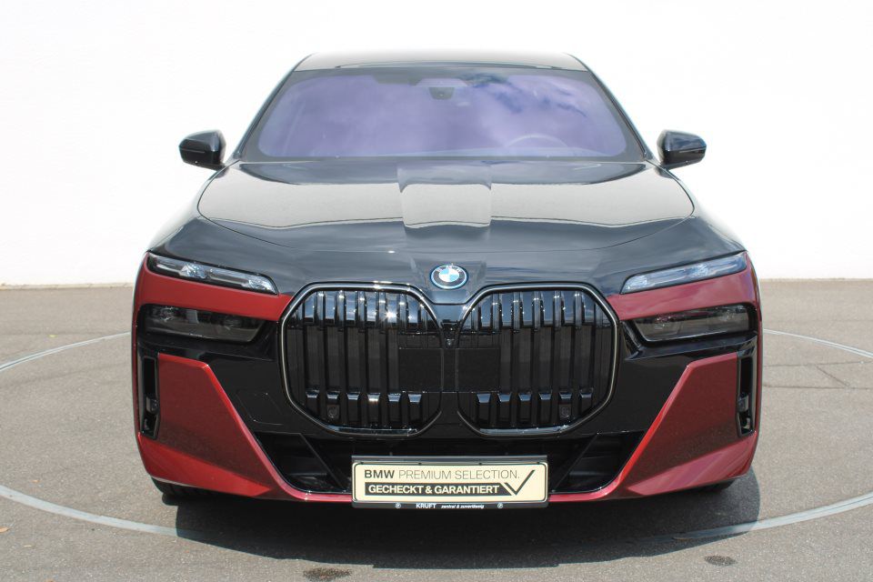 BMW 750