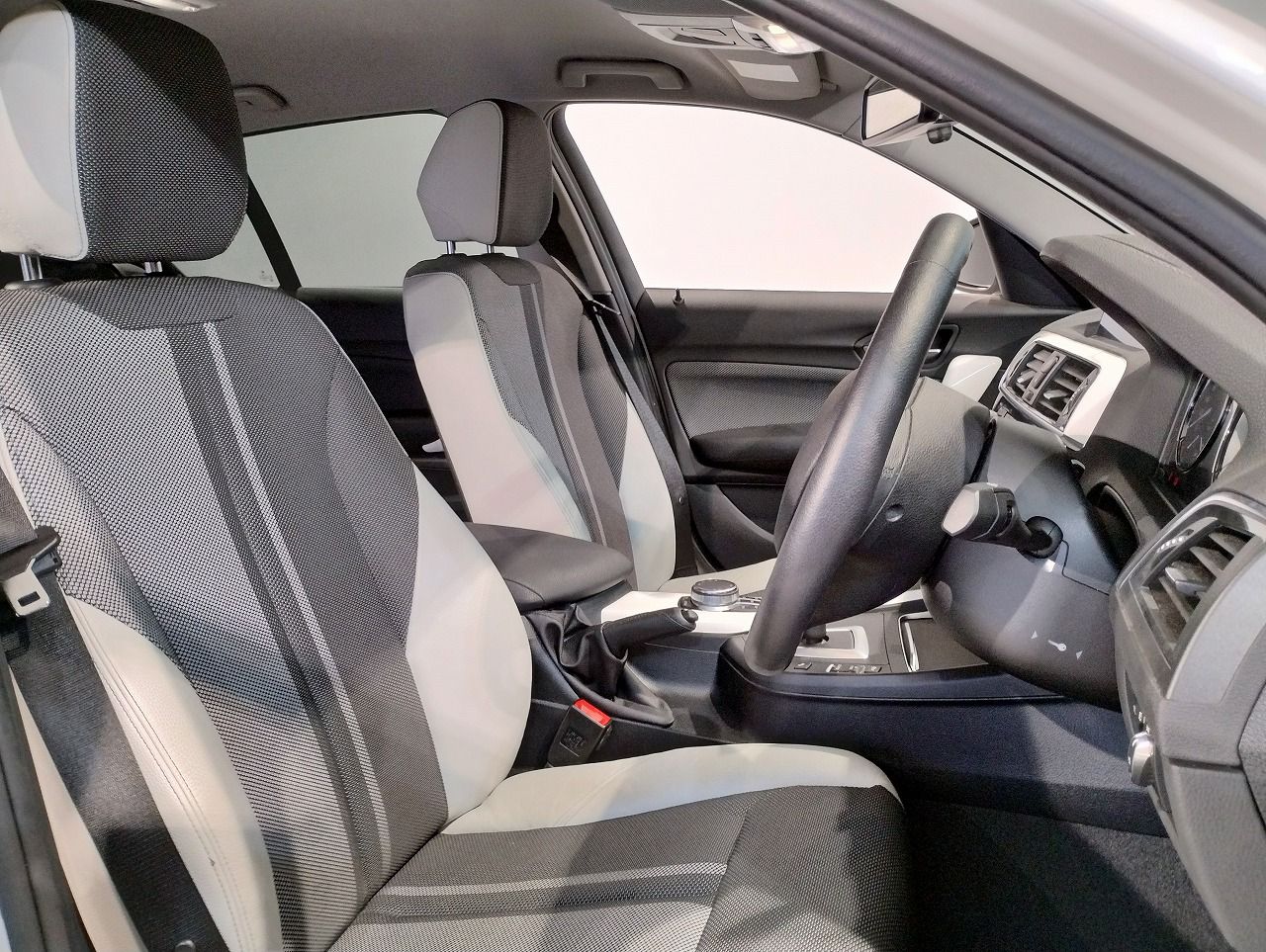 118 5DOOR RHD