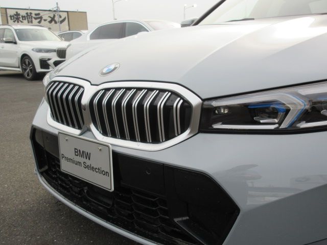 320d xDrive Berline RHD