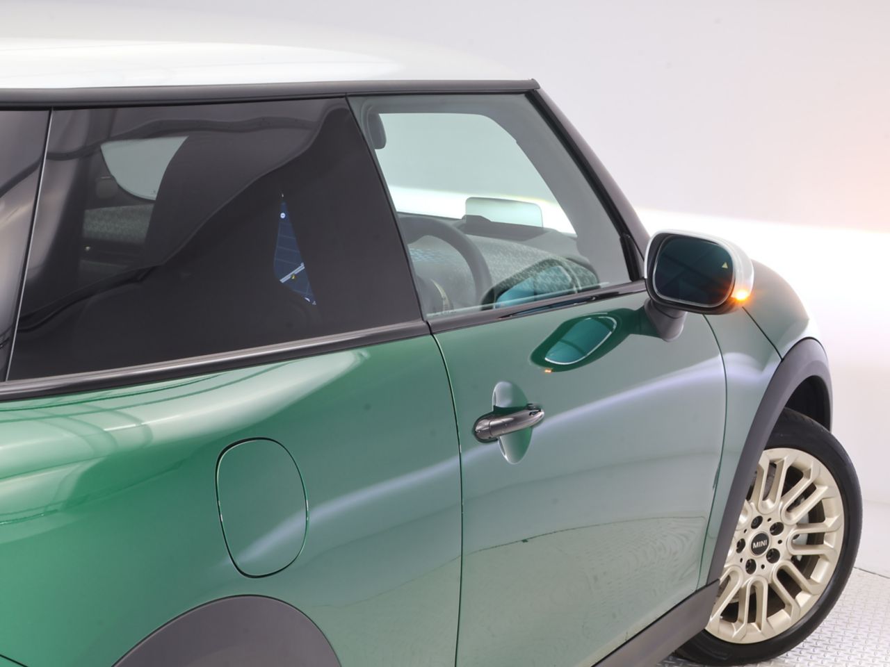 F66 MINI Cooper C 3Dr
