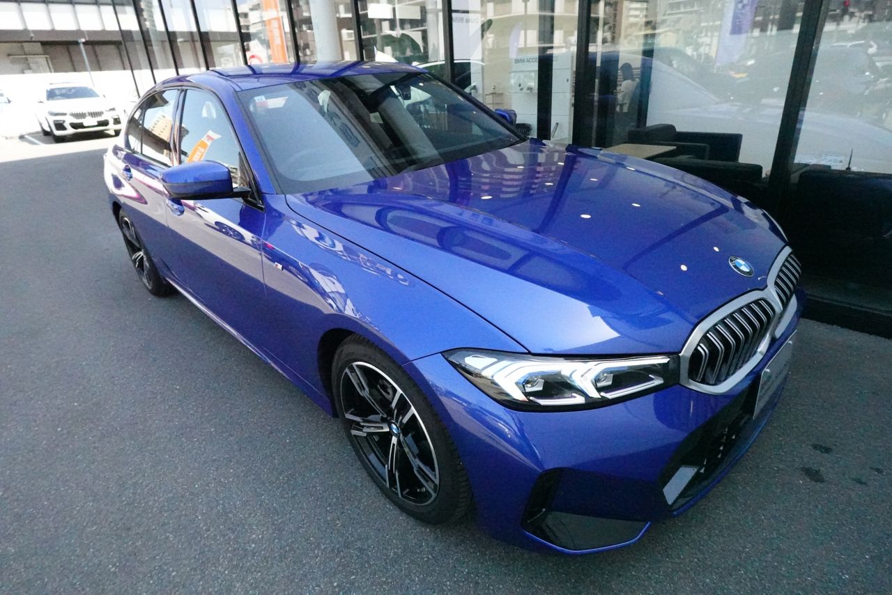 320d xDrive Berline RHD