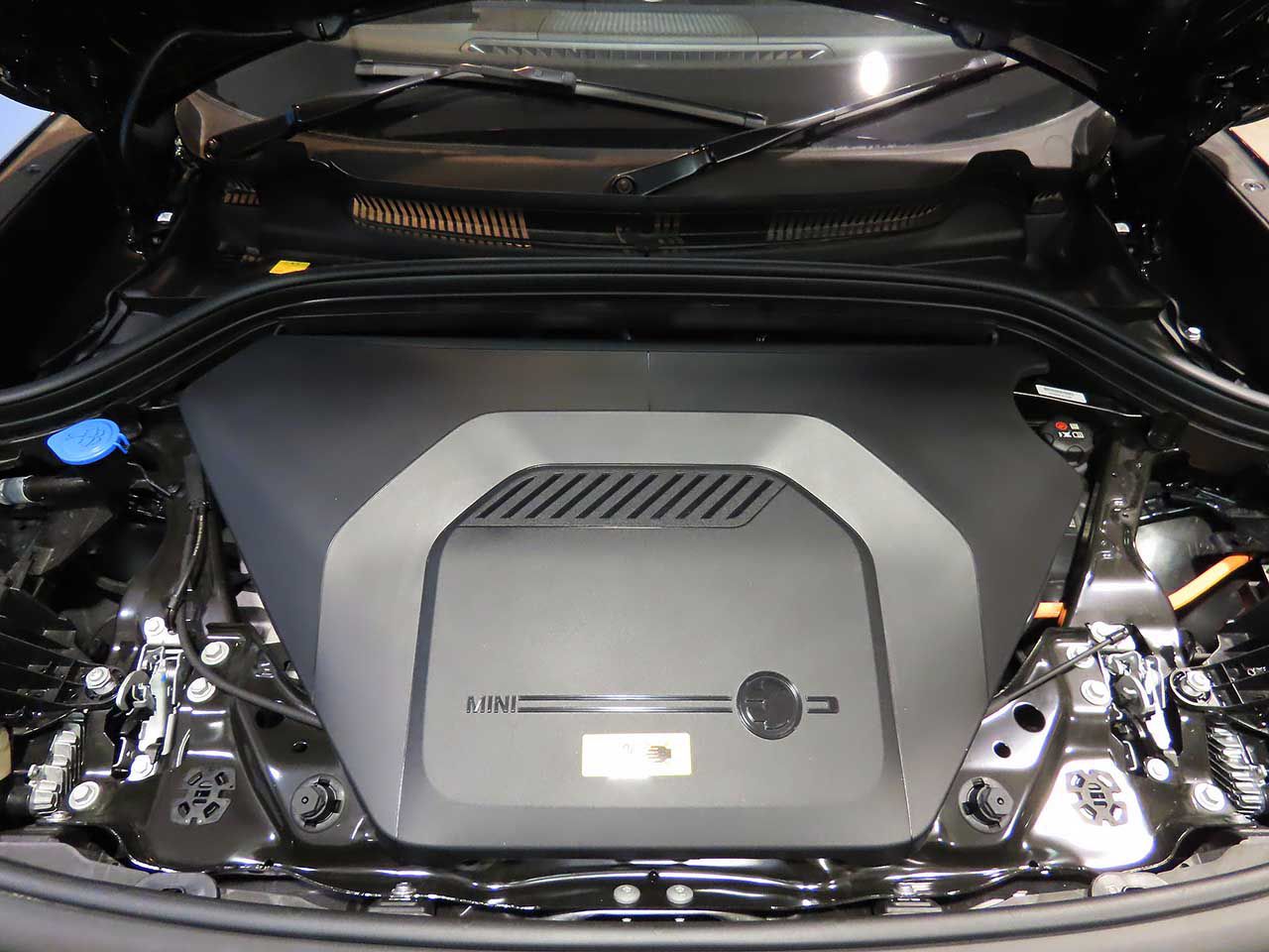 U25 MINI Countryman SE ALL4