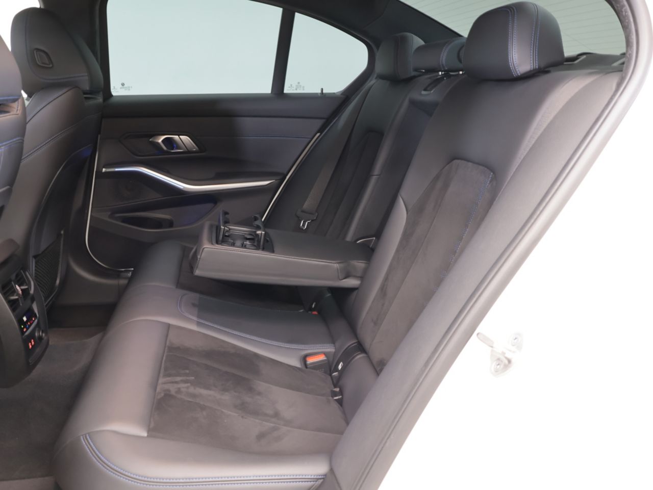 G20 320i Saloon RHD MX