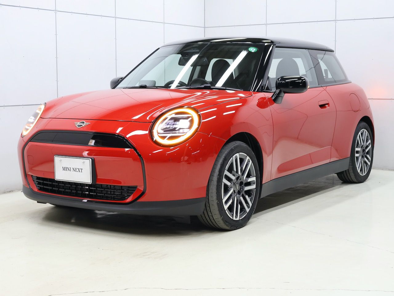 THE NEW ALL-ELECTRIC MINI COOPER E