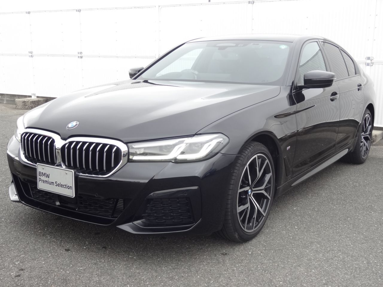 520d xDrive Sedan RHD