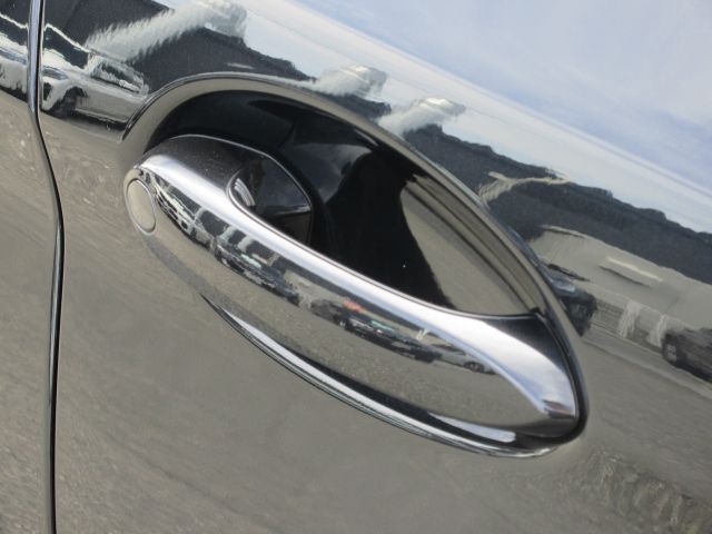 520d xDrive Sedan RHD