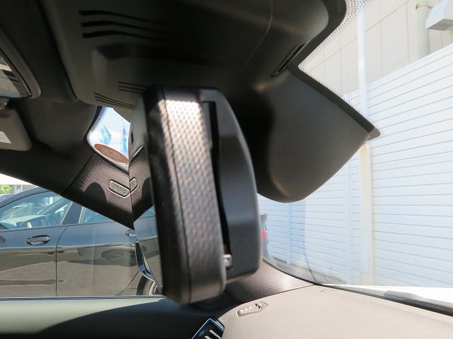 320d xDrive Berline RHD