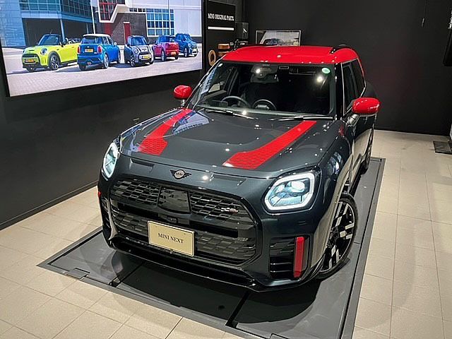 THE NEW MINI JOHN COOPER WORKS COUNTRYMAN ALL4