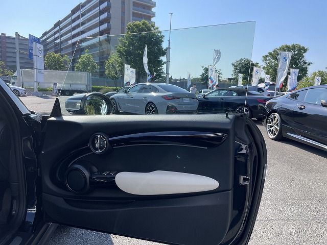MINI Cooper S Convertible RHD