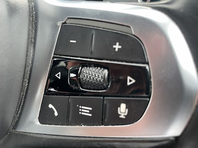 G20 330e Saloon RHD