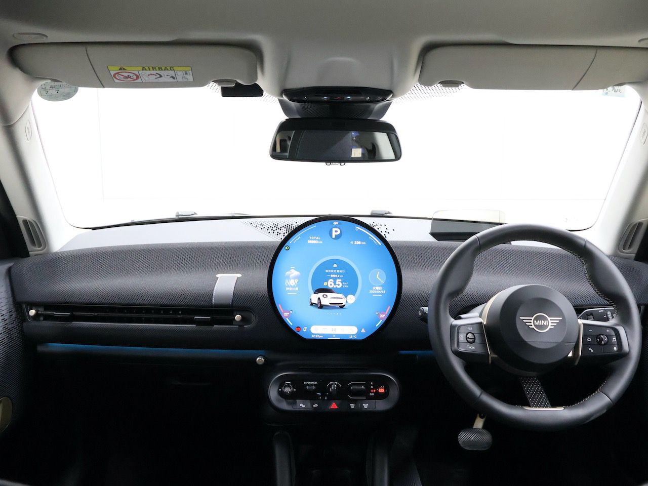 J01 MINI Cooper E