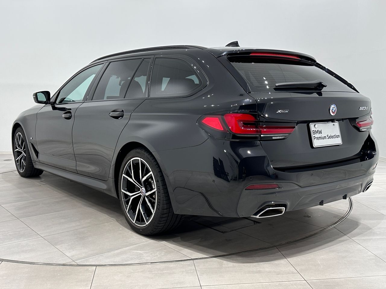 520d xDrive Touring RHD
