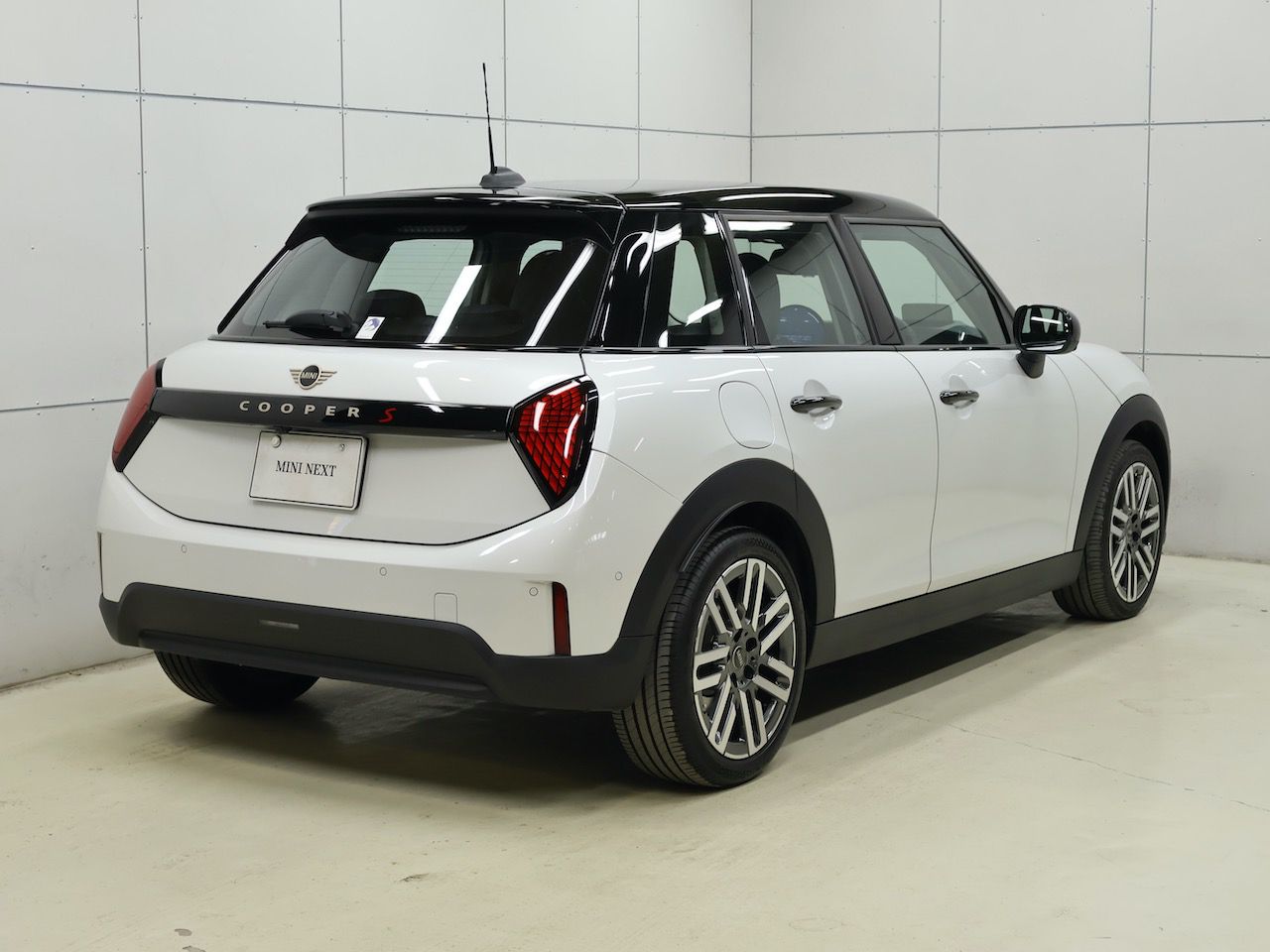 F65 MINI Cooper S 5Dr